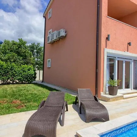 Wonderful Katarina With Heated Pool And Jacuzzy Sea View *