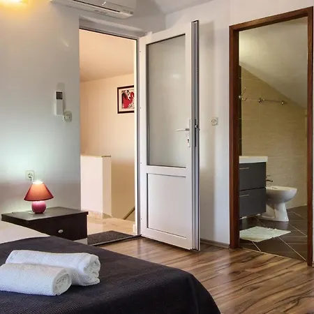 Wonderful Katarina With Heated Pool And Jacuzzy Sea View * Medulin