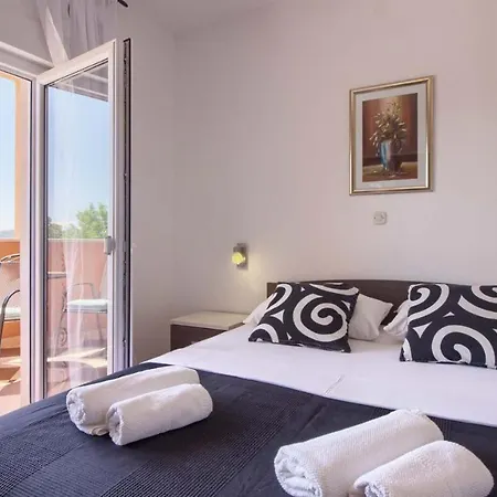 Wonderful Katarina With Heated Pool And Jacuzzy Sea View * Medulin